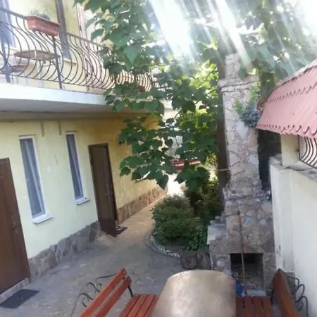 Apartment Cozy Private By The Sea